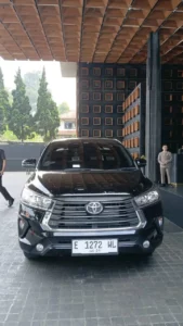 Sewa mobil Surabaya murah 