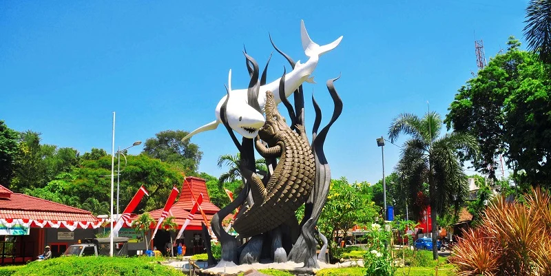 Rental mobil Surabaya pelabuhan Tanjung perak Surabaya 77 trans