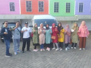 Sewa mobil Hiace Surabaya 77 Trans
